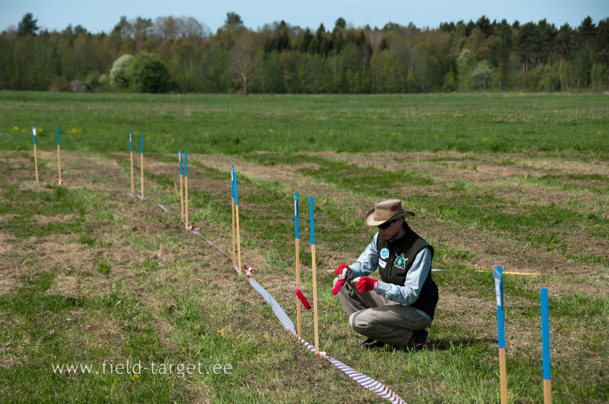 vajalikud ka nöörid, märkide üles tõstmiseks